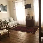 GÎte indépendant dans une villa -Vue et accès direct mer - avec 3 chambres et 3 grandes terrasses